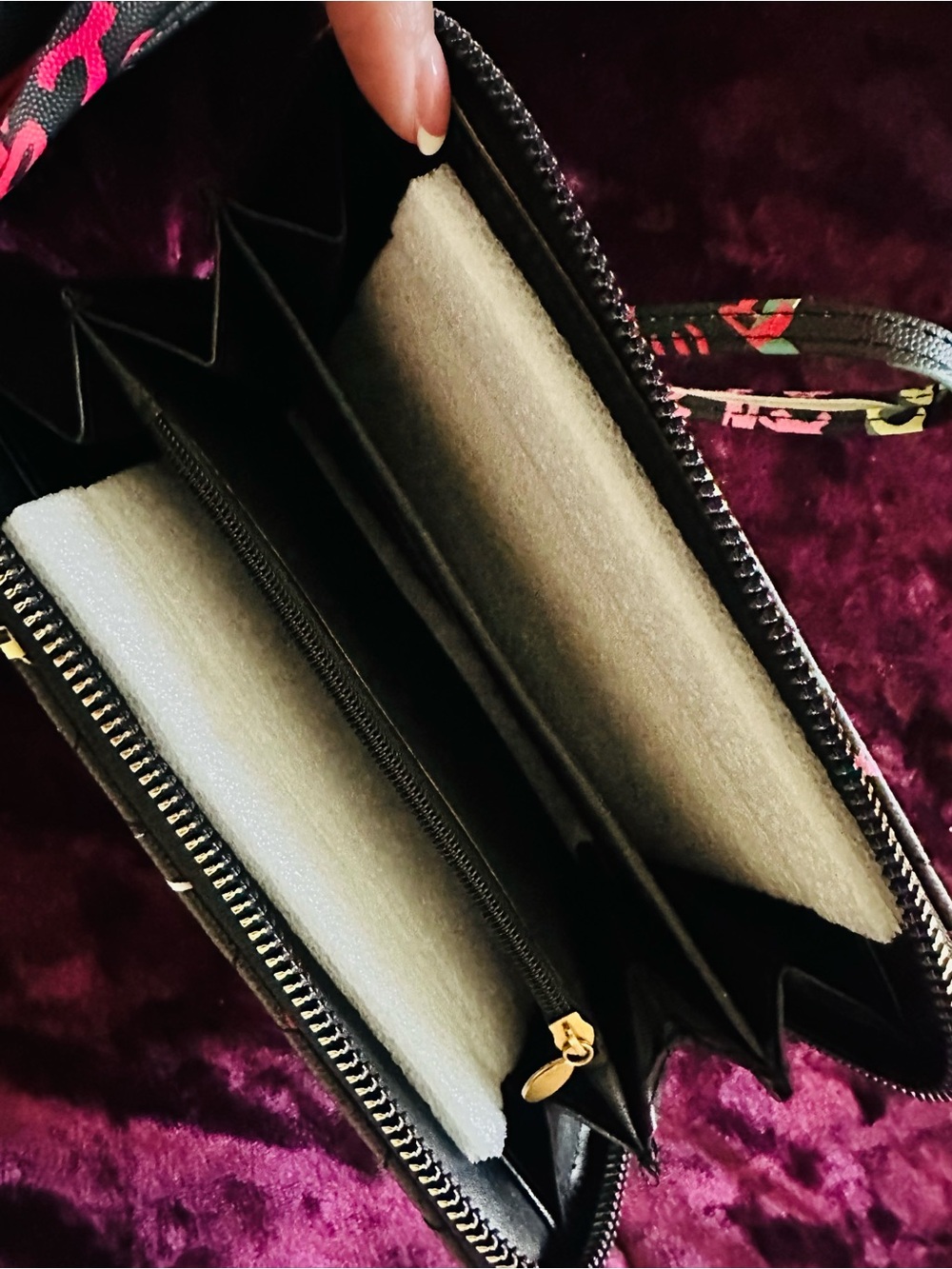 NEW! ✨ Quilted Graffiti Print Chain Shoulder Bag & Matching Wallet Multicolor - Picture 9 of 13